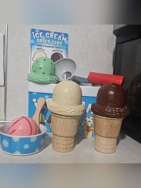 Melissa & Doug Scoop & Stack, Ice Cream Cone, 1 set